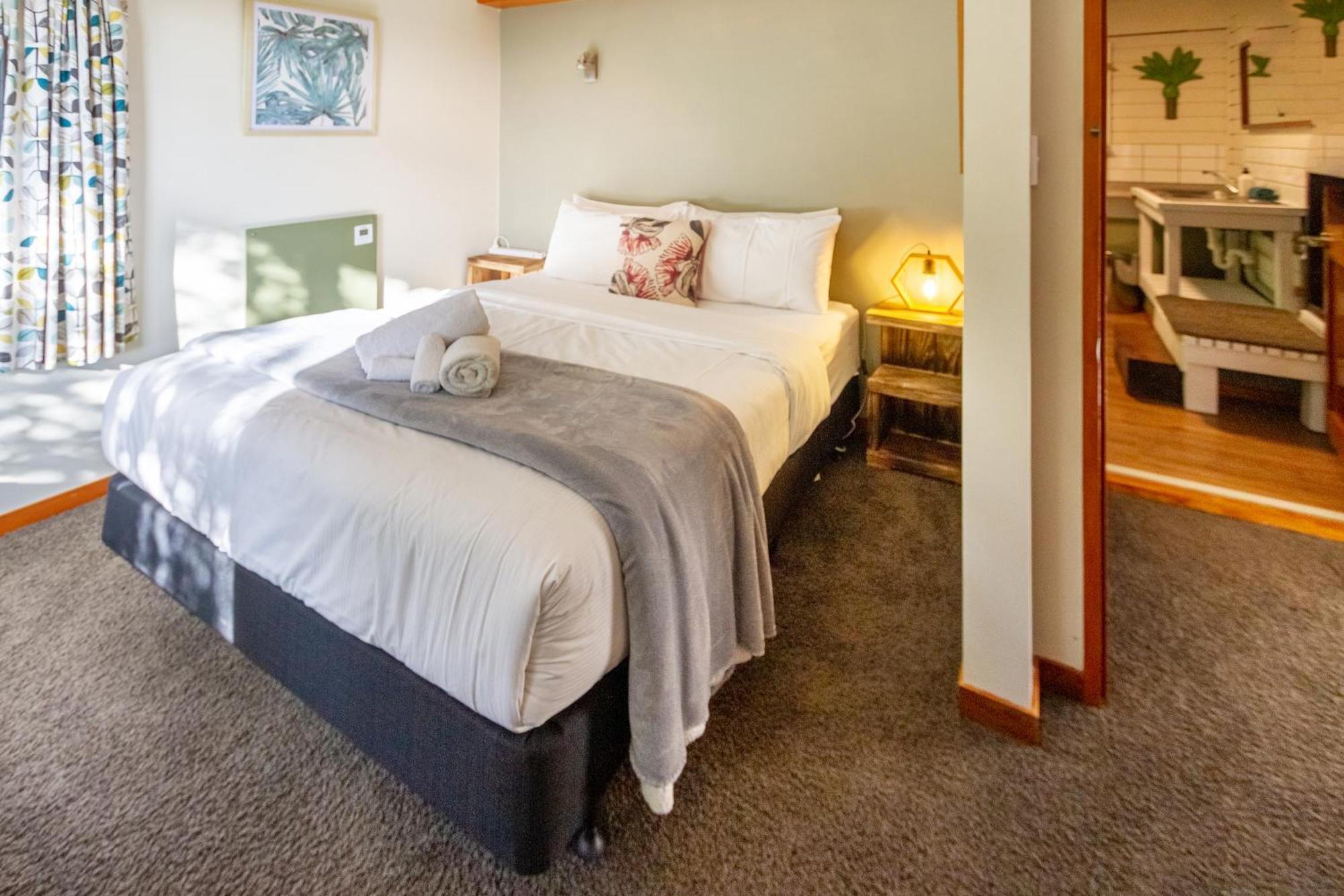 Sherwood Lodge 4-Bedroom Holiday Home With Spectacular Views 크라이스트처치 외부 사진