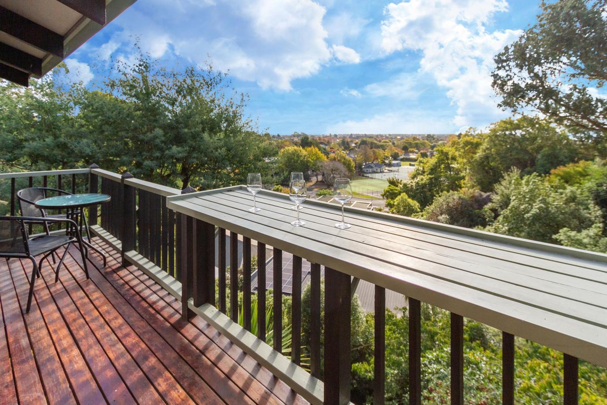 Sherwood Lodge 4-Bedroom Holiday Home With Spectacular Views 크라이스트처치 외부 사진
