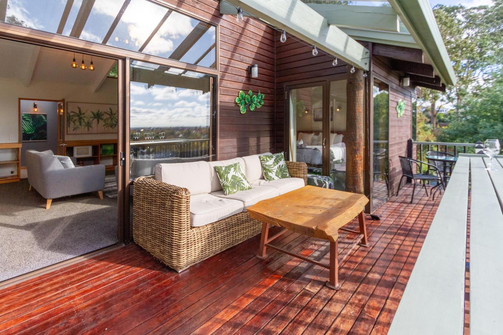 Sherwood Lodge 4-Bedroom Holiday Home With Spectacular Views 크라이스트처치 외부 사진