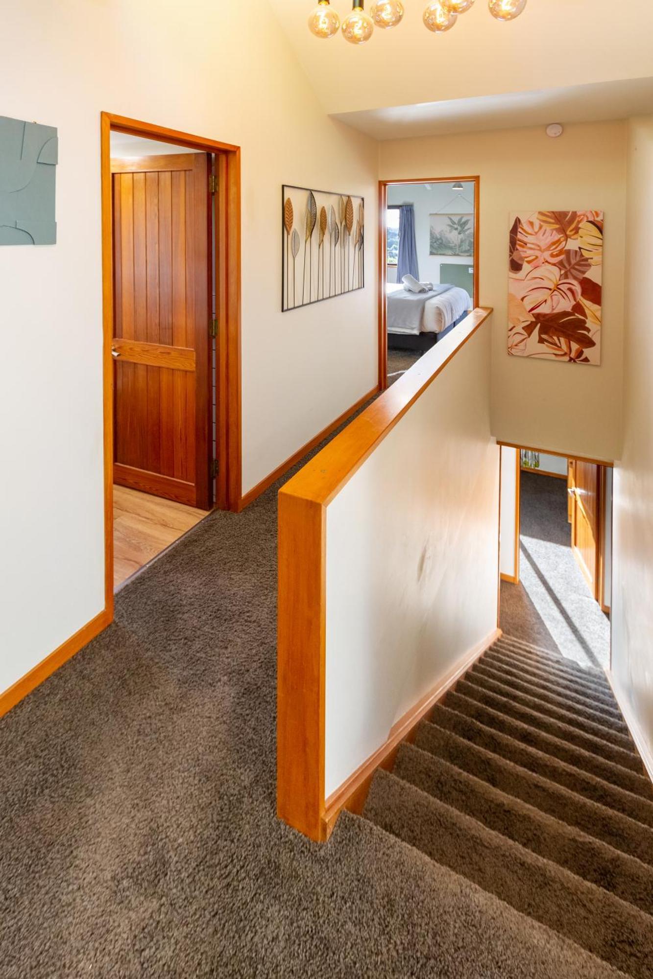 Sherwood Lodge 4-Bedroom Holiday Home With Spectacular Views 크라이스트처치 외부 사진